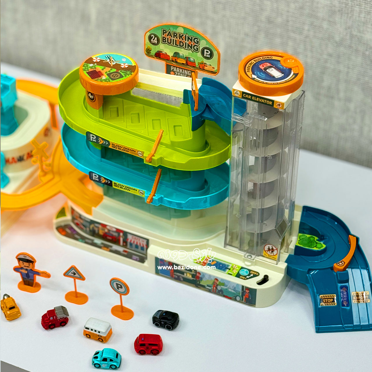 Multi-store car park with mechanized city