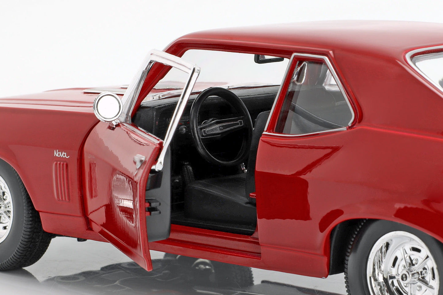 Maisto 1:18 Diecast Chevrolet Nova SS Coupe 1970