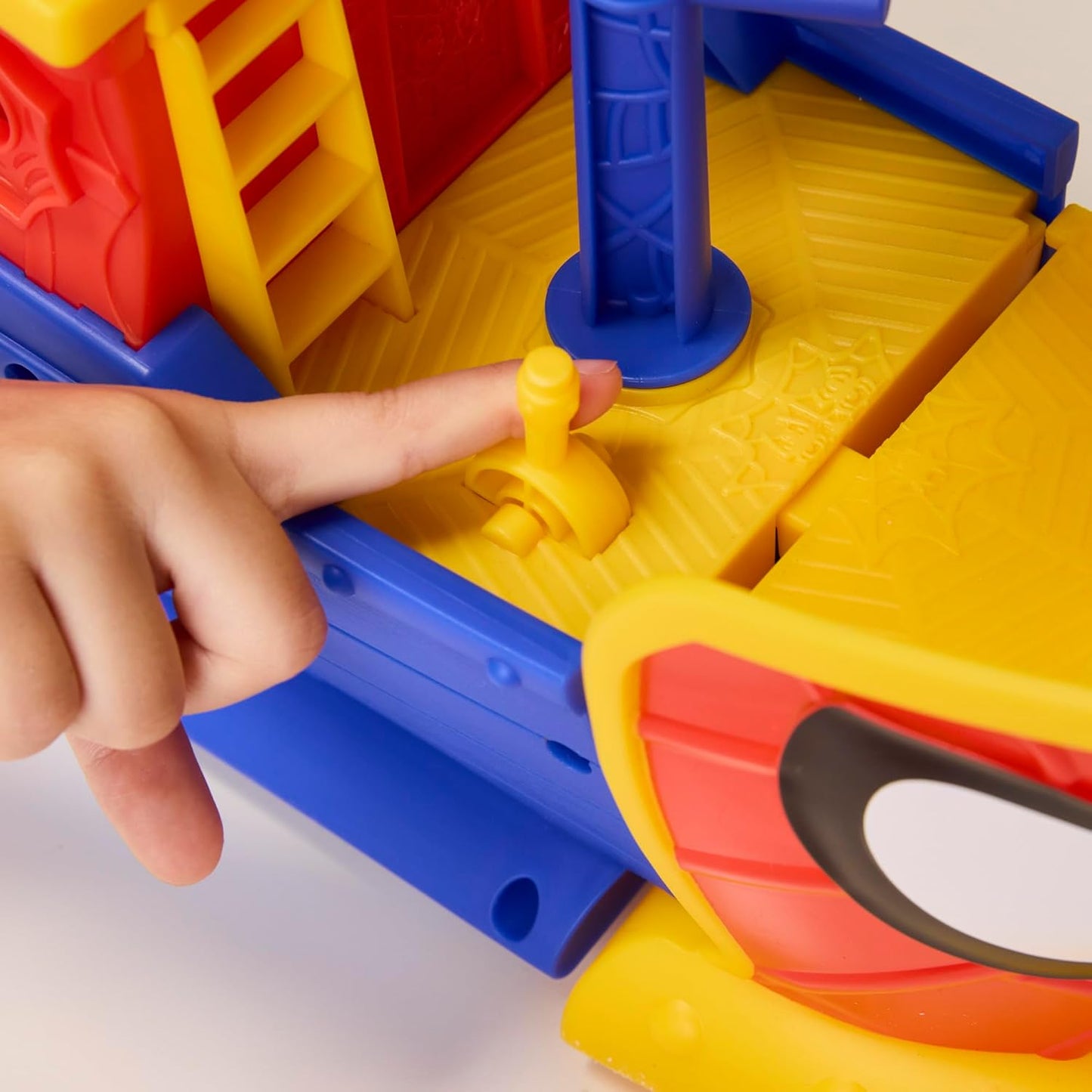 Spidey وأصدقاؤه المذهلين Marvel Wibs Webs Webs Ahoy Bubble Pirate Ship