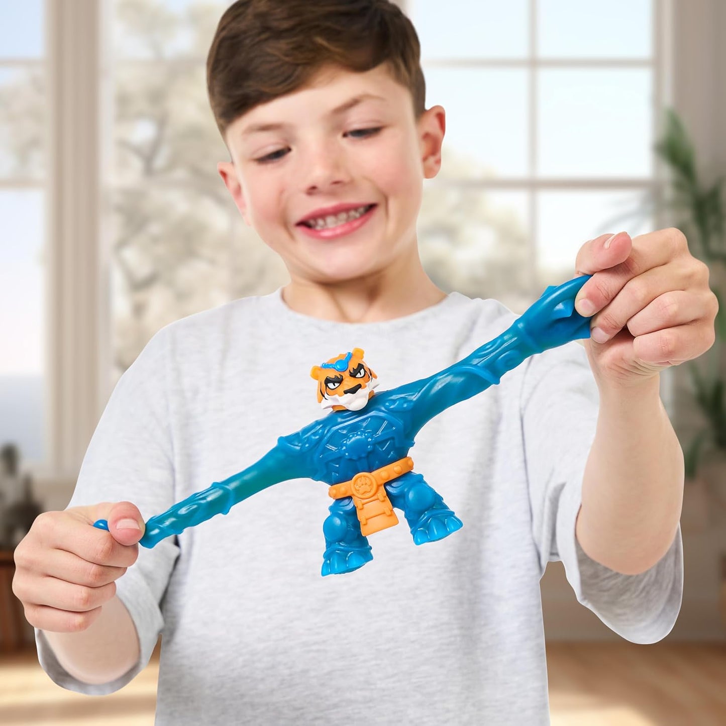 Heroes of Goo Jit Zu S12 Smash Strikers Hero Pk Tygor