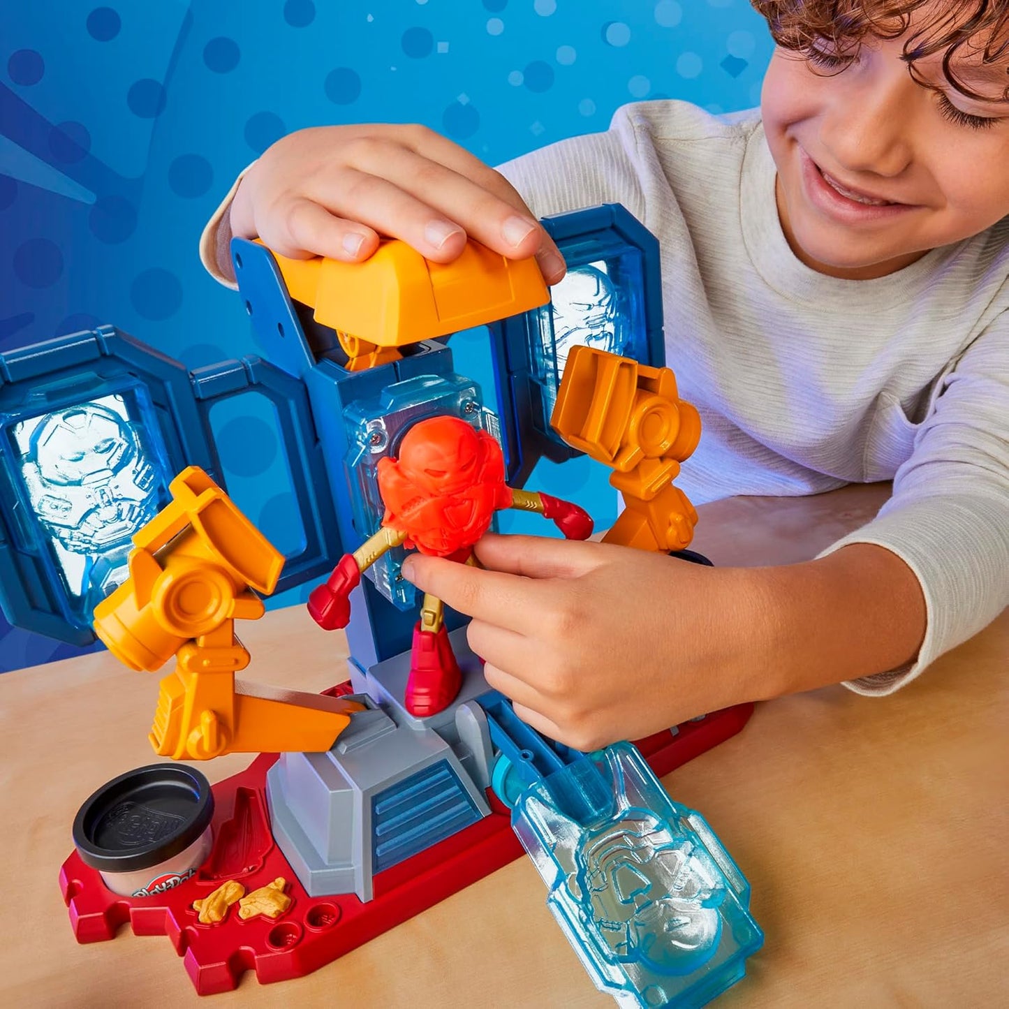 Play-Doh Marvel Iron Man Armor Maker Lab