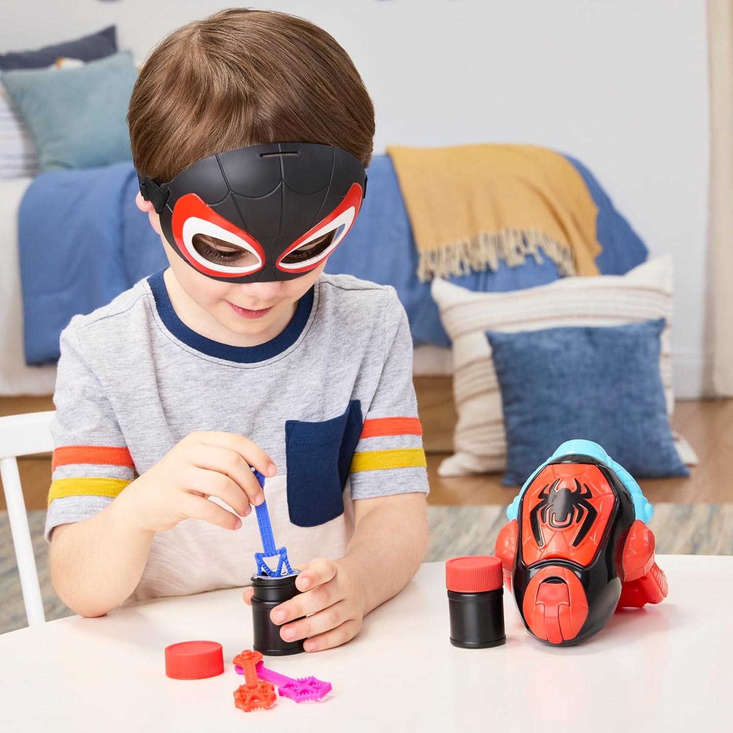 Spidey And His Friends Miles Bubble Slinger